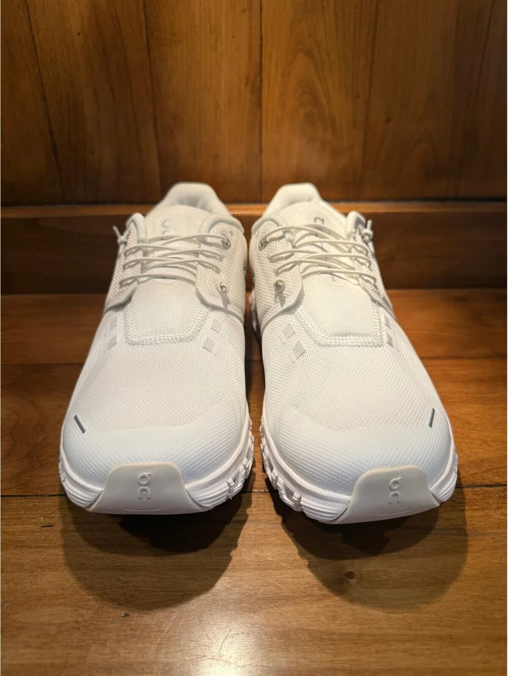 New On Cloud 6 White Running Men's Shoes Size 8.5 or Women's 10